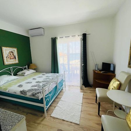 Apartments Esperanza Pasman Exterior photo